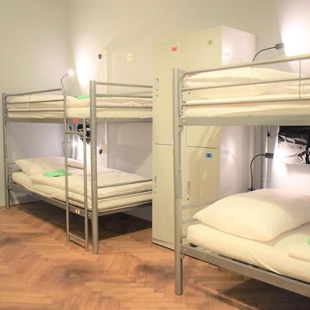 Globe Hostel Prague Adults Only Экстерьер фото