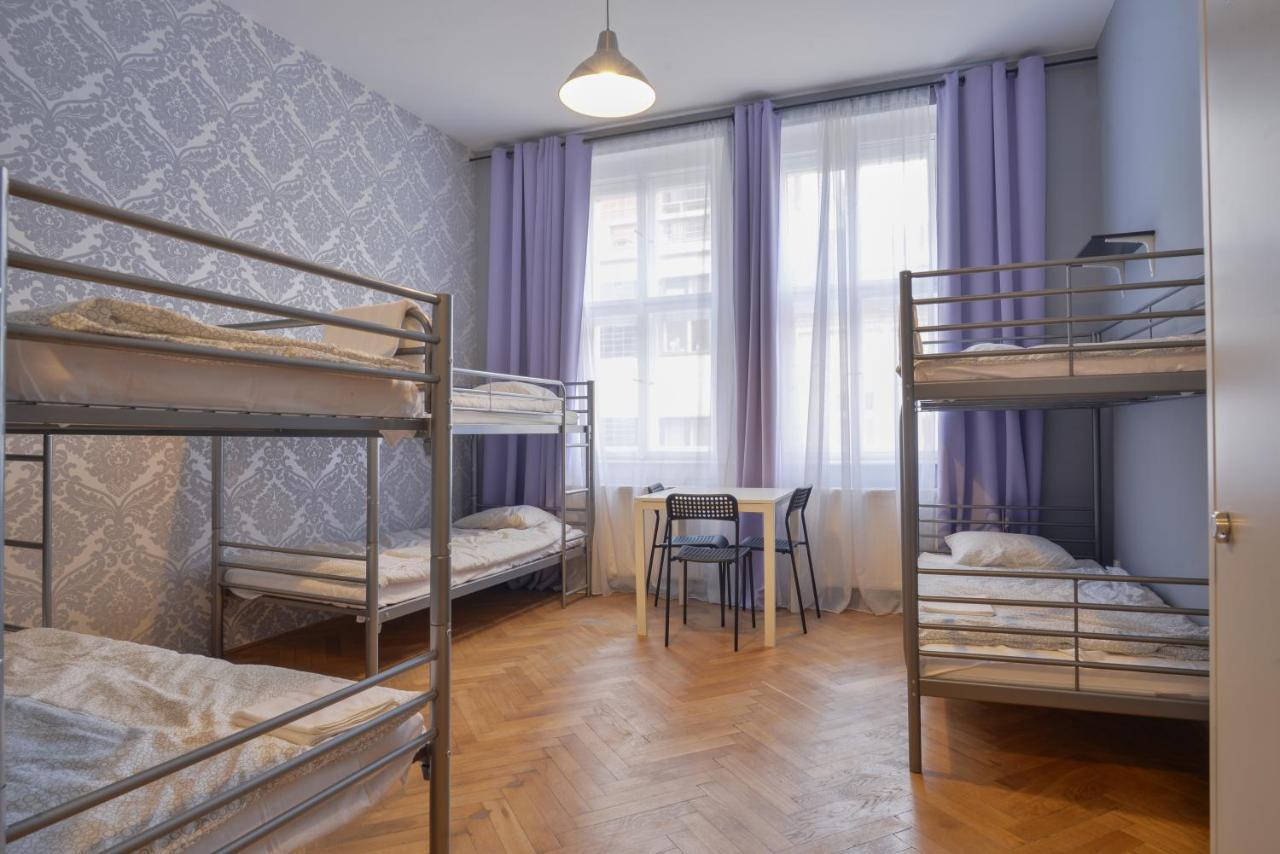 Globe Hostel Prague Adults Only Экстерьер фото