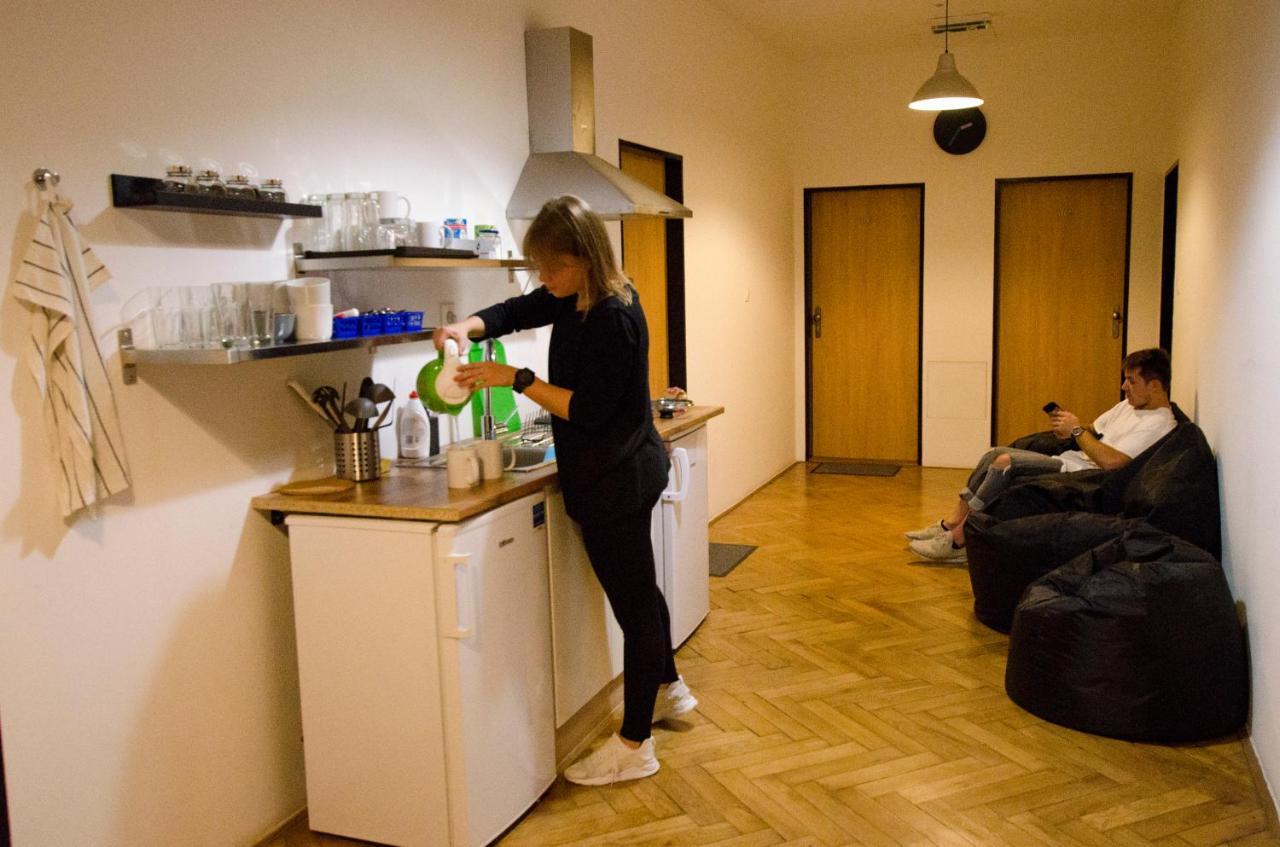 Globe Hostel Prague Adults Only Экстерьер фото