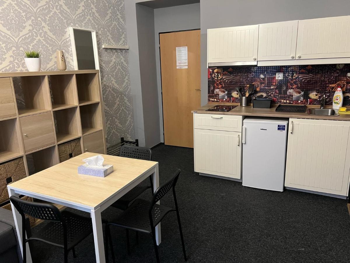 Globe Hostel Prague Adults Only Экстерьер фото
