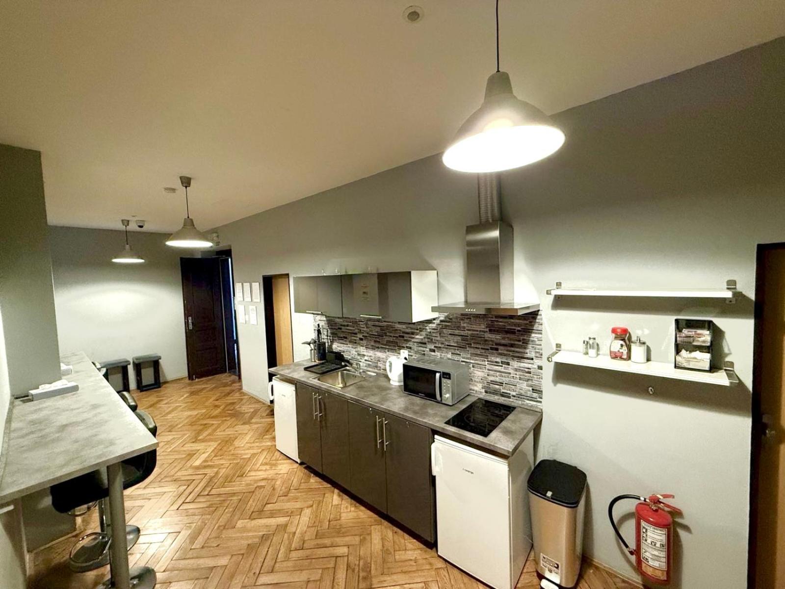 Globe Hostel Prague Adults Only Экстерьер фото