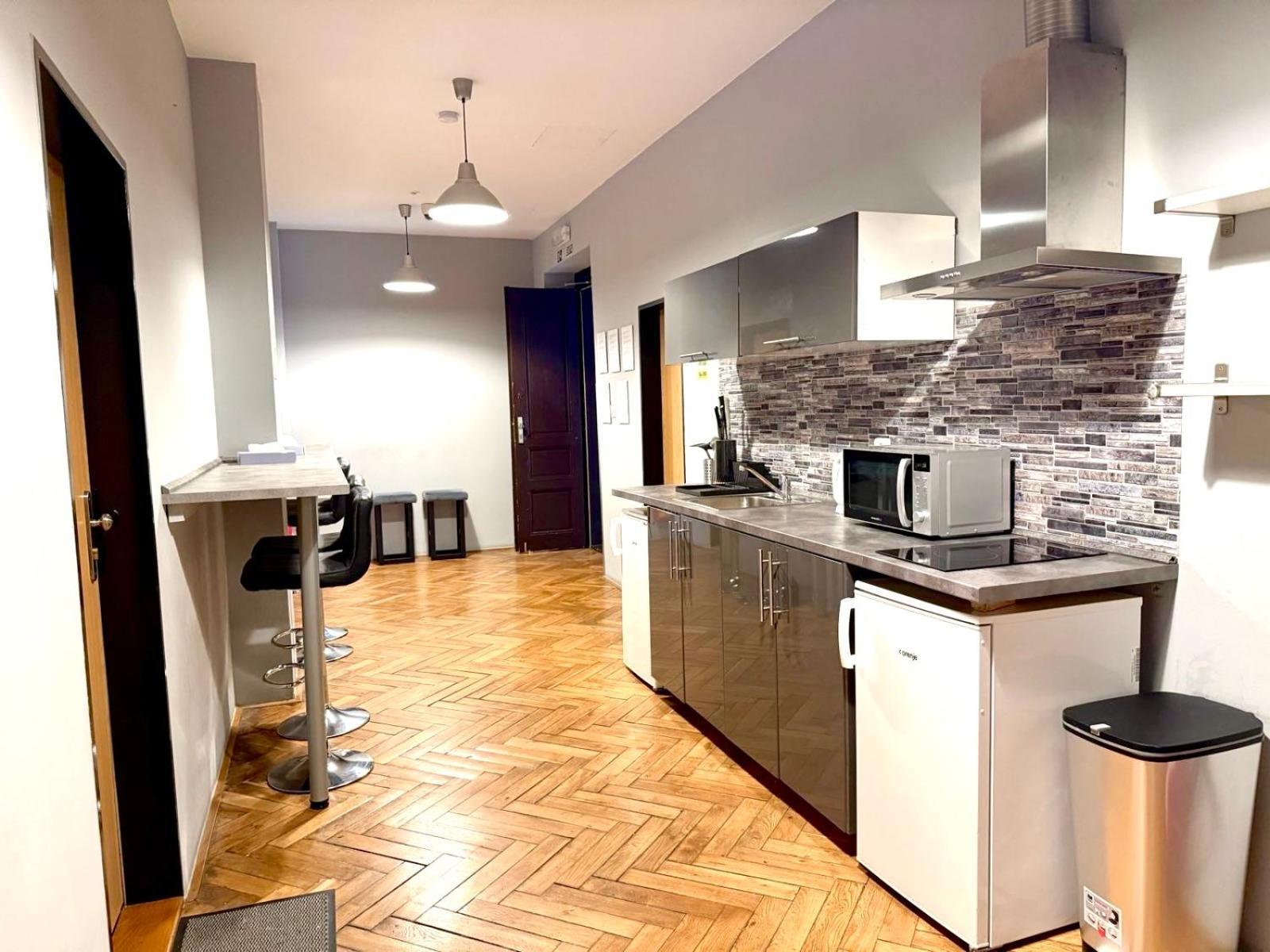 Globe Hostel Prague Adults Only Экстерьер фото